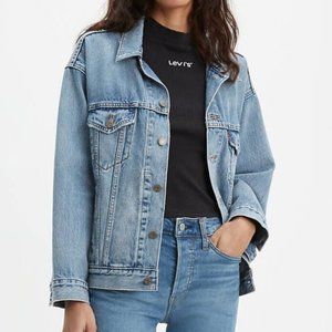 Levi's Women Light Wash Dad Trucker Jacket Size M